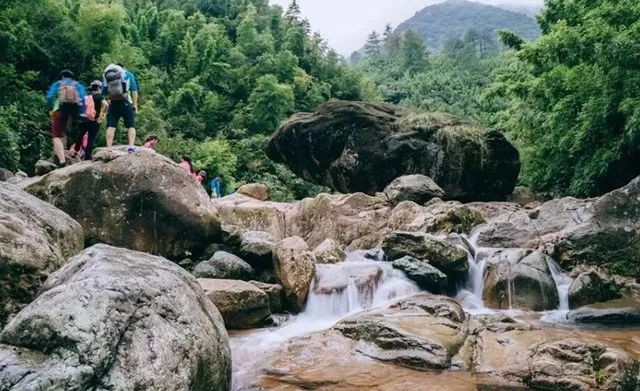 安吉到滑雪场_上海到安吉滑雪自由行攻略_上海 到 安吉滑雪场
