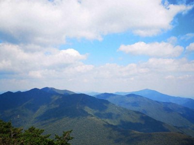 探索安吉龙王山：奇峰异石、古老传说与无尽魅力