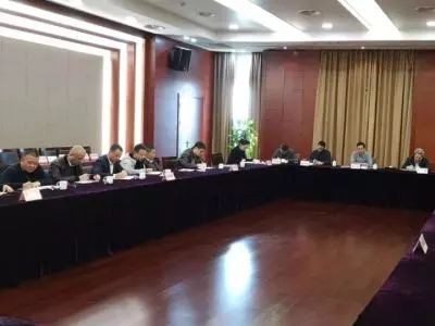 市住建局召开住宅工程质量及欠薪问题约谈会议，多单位被问询