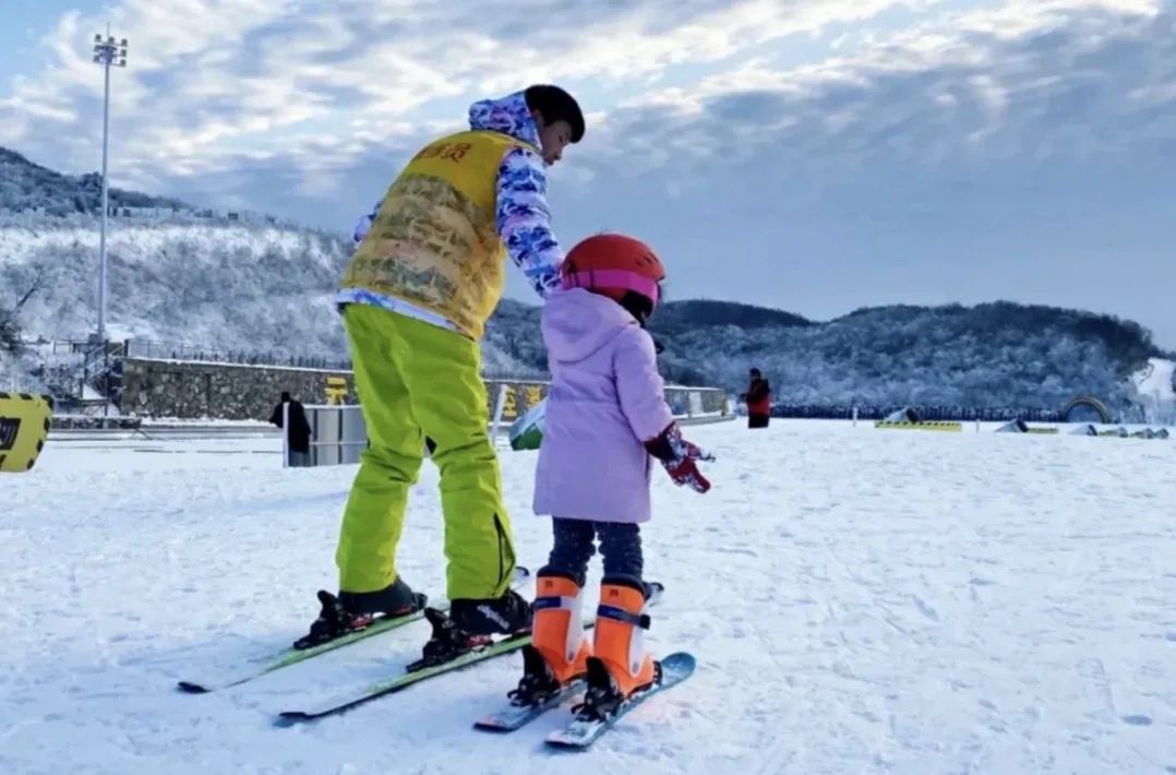 安吉滑雪攻略亲子_安吉 滑雪场_滑雪安吉大明山护具价格